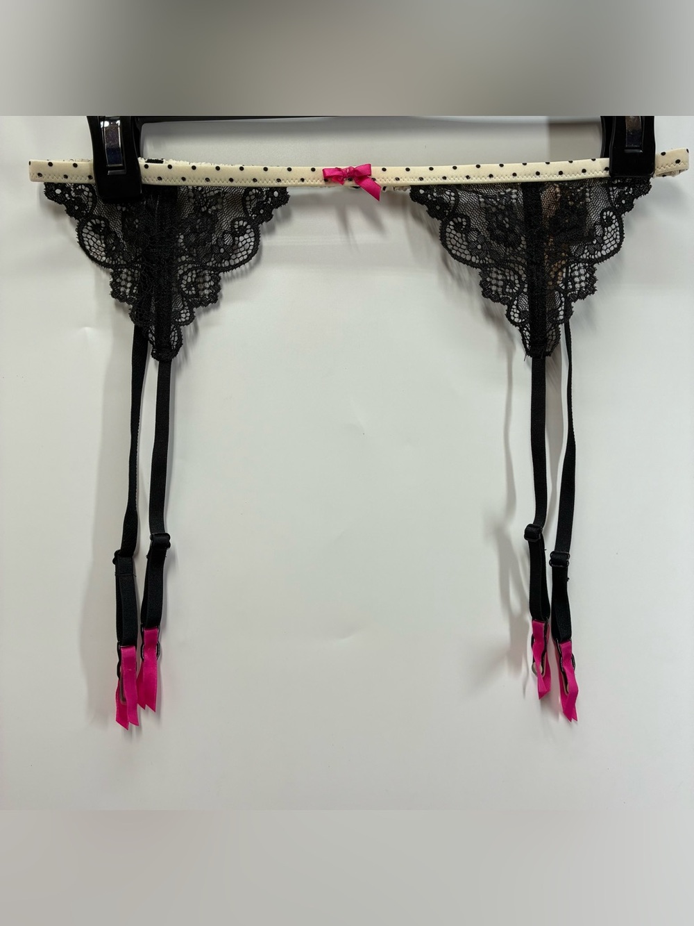 NEW Victorias Secret Medium Large Polka Dot Lace Garter Belt Black Pink Bow
